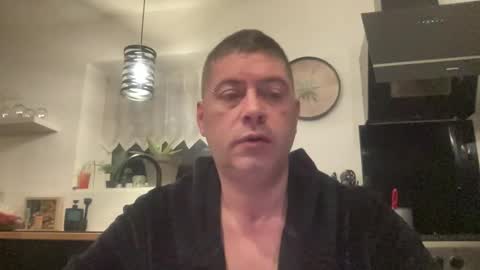 Snapshot of guil0 chatting on 02-28-26, 08:04 guil0 online show from 02-28-26, 08:04