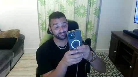 guillaume666286050 online show from 06-17-26, 03:20