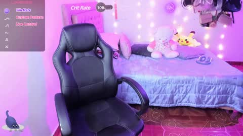 Hello Im Julieta Im 25 years old welcome to my room have fun and be happy. online show from 01-23-25, 07:43