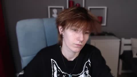 guitarandangell online show from 11-30-25, 04:11