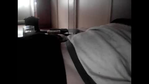 Snapshot of guizmeau72 chatting on 02-10-25, 02:48 guizmeau72 online show from 02-10-25, 02:48