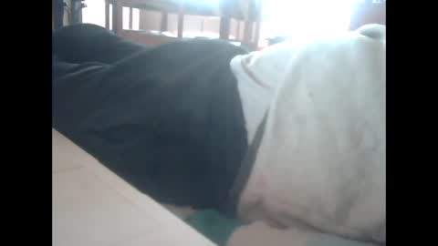 Snapshot of guizmeau72 chatting on 03-11-25, 03:34 guizmeau72 online show from 03-11-25, 03:34