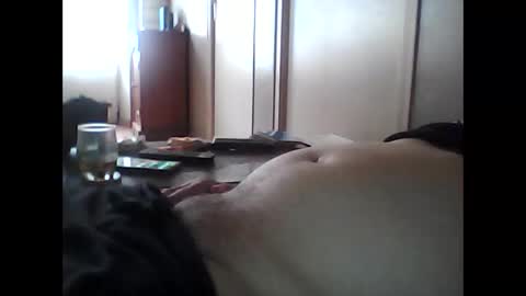 Snapshot of guizmeau72 chatting on 10-20-25, 02:17 guizmeau72 online show from 10-20-25, 02:17