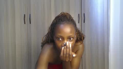 Miss Incredible online show from 02-19-26, 12:01