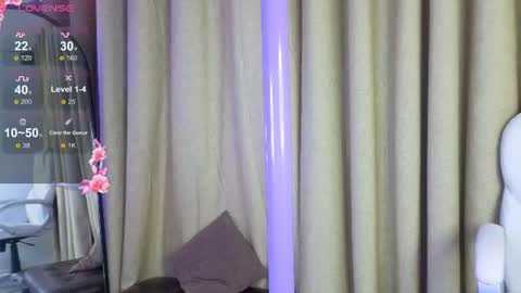 Daniela online show from 06-12-26, 03:11