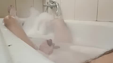 Snapshot of gunwo80 chatting on 02-23-25, 07:33 gunwo80 online show from 02-23-25, 07:33