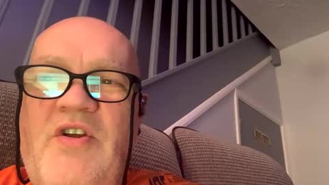 Snapshot of gusher25 chatting on 12-27-24, 06:42 gusher25 online show from 12-27-24, 06:42