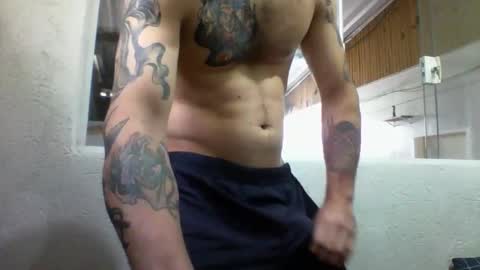 Snapshot of gustavyuri chatting on 09-11-25, 11:21 Gustav online show from 09-11-25, 11:21