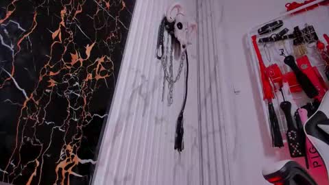 Snapshot of guxplo chatting on 02-07-26, 03:05 Antonella online show from 02-07-26, 03:05