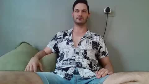 Guy Hardon online show from 03-11-25, 02:18