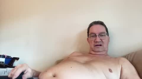 Snapshot of gwashere4u chatting on 12-30-24, 05:23 gwashere4u online show from 12-30-24, 05:23