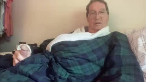 Snapshot of gwashere4u chatting on 09-10-25, 03:12 gwashere4u online show from 09-10-25, 03:12