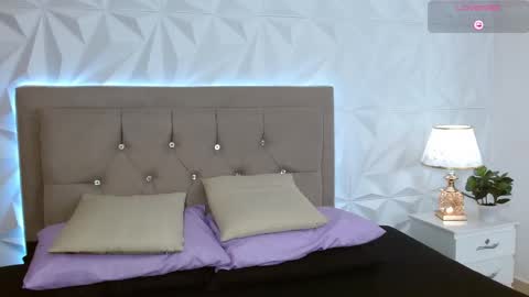 Gwen Drew online show from 02-18-26, 01:29