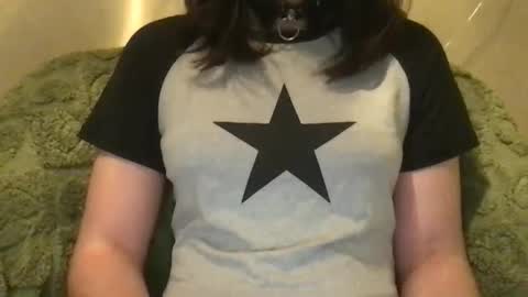 gwenmothly online show from 03-19-26, 02:37