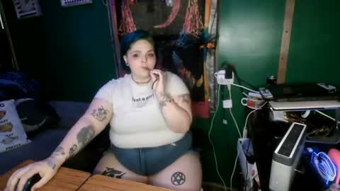 Snapshot of gxddess_fe chatting on 07-21-26, 01:19 Goddess Fe online show from 07-21-26, 01:19