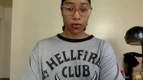 Snapshot of gyalxoxo chatting on 10-09-25, 03:21 gyalxoxo online show from 10-09-25, 03:21