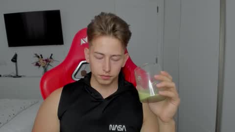 Oliver online show from 10-11-25, 02:26