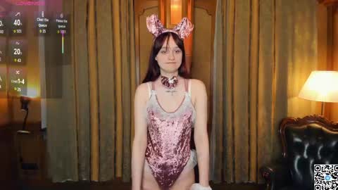 Snapshot of h0lyangel chatting on 05-01-26, 08:13 Kelly Lilly online show from 05-01-26, 08:13