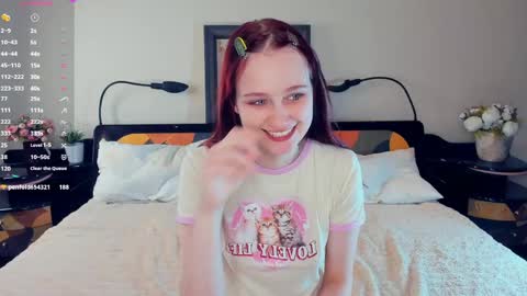 Snapshot of h0lyangel chatting on 05-27-26, 01:57 Kelly Lilly online show from 05-27-26, 01:57