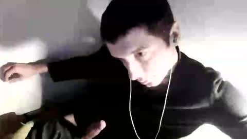 Snapshot of h1dden_reality chatting on 11-08-25, 05:12 h1dden_reality online show from 11-08-25, 05:12