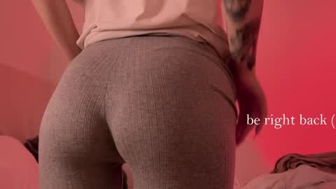 Snapshot of h2h0e chatting on 12-05-24, 10:34 Lana online show from 12-05-24, 10:34