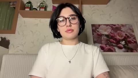 Helga online show from 10-27-25, 05:06