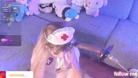 Hello Kitty online show from 04-25-26, 01:41