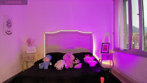 Hello Kitty online show from 06-04-26, 12:33