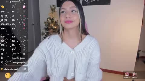 Snapshot of h3y_mia3 chatting on 01-05-25, 06:35 Paulina online show from 01-05-25, 06:35