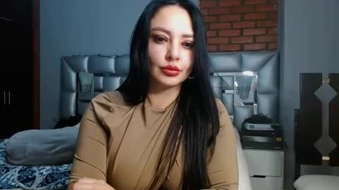 h_a_n_n_n_a online show from 02-08-26, 10:02