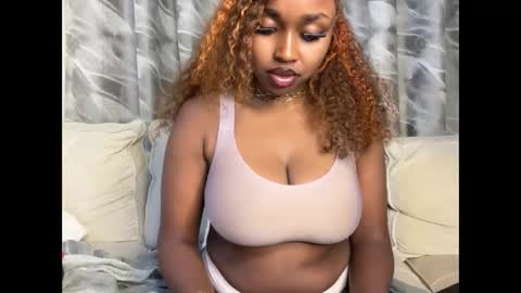 Snapshot of h_o_t_goddess chatting on 10-12-25, 02:21 h_o_t_goddess online show from 10-12-25, 02:21