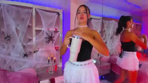 Snapshot of haari02 chatting on 10-22-25, 08:52 Haari online show from 10-22-25, 08:52