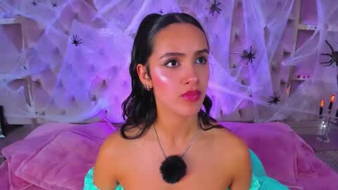 Snapshot of haari02 chatting on 10-28-25, 08:11 Haari online show from 10-28-25, 08:11