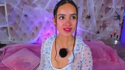 Snapshot of haari02 chatting on 10-29-25, 07:48 Haari online show from 10-29-25, 07:48