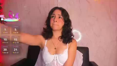 Snapshot of hadakiss chatting on 09-23-25, 02:09 Hada online show from 09-23-25, 02:09