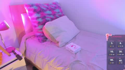 Hadid online show from 04-21-26, 08:01