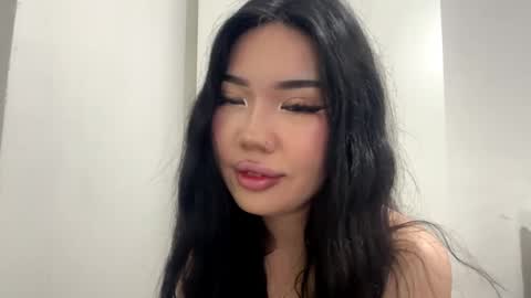 Snapshot of haeleuze chatting on 05-30-26, 12:57 May online show from 05-30-26, 12:57