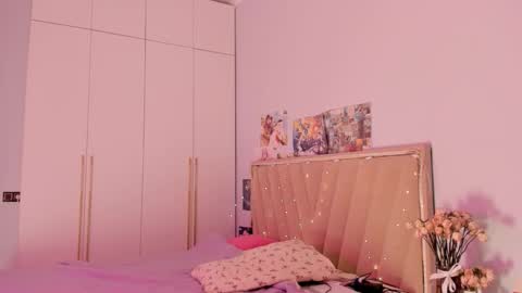 Ri online show from 09-17-25, 04:36