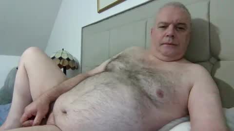 Snapshot of haggisstop chatting on 11-04-25, 09:19 haggisstop online show from 11-04-25, 09:19