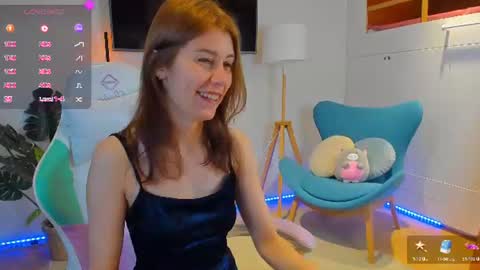 Snapshot of hailey__green chatting on 07-23-26, 06:50 Hailey Green online show from 07-23-26, 06:50