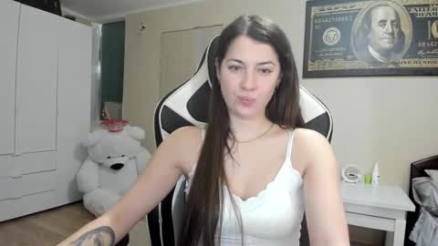 Snapshot of hailey_beauty chatting on 10-09-25, 07:34 Sk pe Anya388109 online show from 10-09-25, 07:34