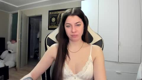 Sk     pe     Anya388109 online show from 12-19-25, 09:33