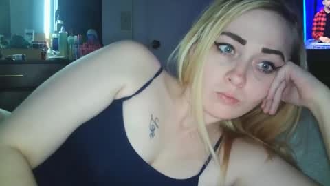 Snapshot of haileyakuma69 chatting on 02-16-25, 11:16 Hailey and d online show from 02-16-25, 11:16