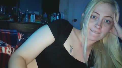 Snapshot of haileyakuma69 chatting on 11-03-25, 06:14 Hailey and d online show from 11-03-25, 06:14