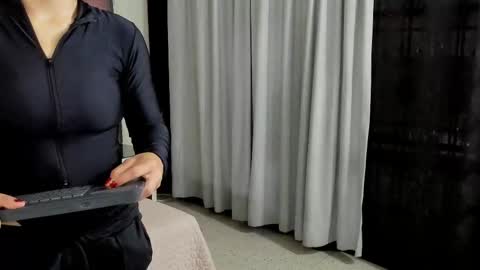 Hailey online show from 09-30-25, 11:59