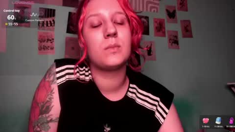 Snapshot of haileyfoxy chatting on 06-30-26, 03:46 Hailey online show from 06-30-26, 03:46