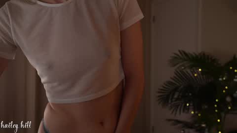 Snapshot of haileyhill chatting on 12-13-24, 01:15 HaileyHill online show from 12-13-24, 01:15