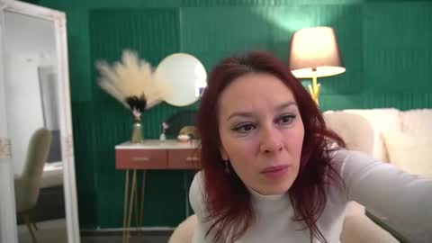 Hailey online show from 01-19-26, 04:16