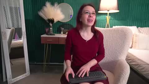 Hailey online show from 03-16-26, 04:18