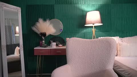 Hailey online show from 03-20-26, 04:39